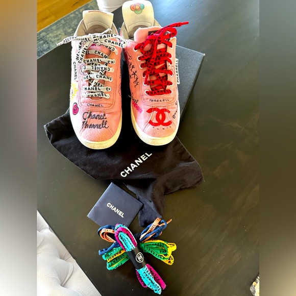 🔥🔥🔥🔥Authentic Chanel Pharrell Graffiti Sneakers🔥🔥🔥🔥Limited Edition🤩😍 - Picture 4 of 12